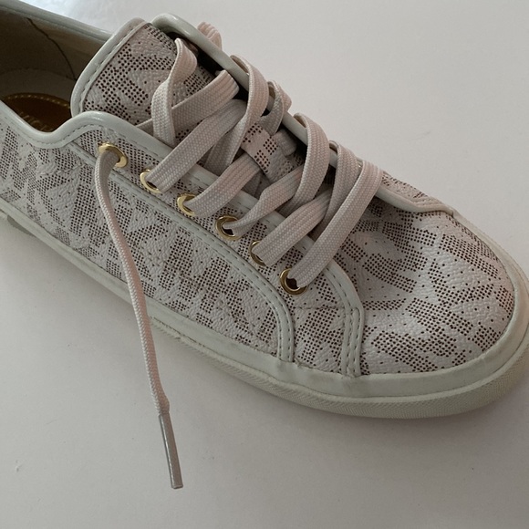 Michael Kors Runners NWOT - Picture 3 of 4